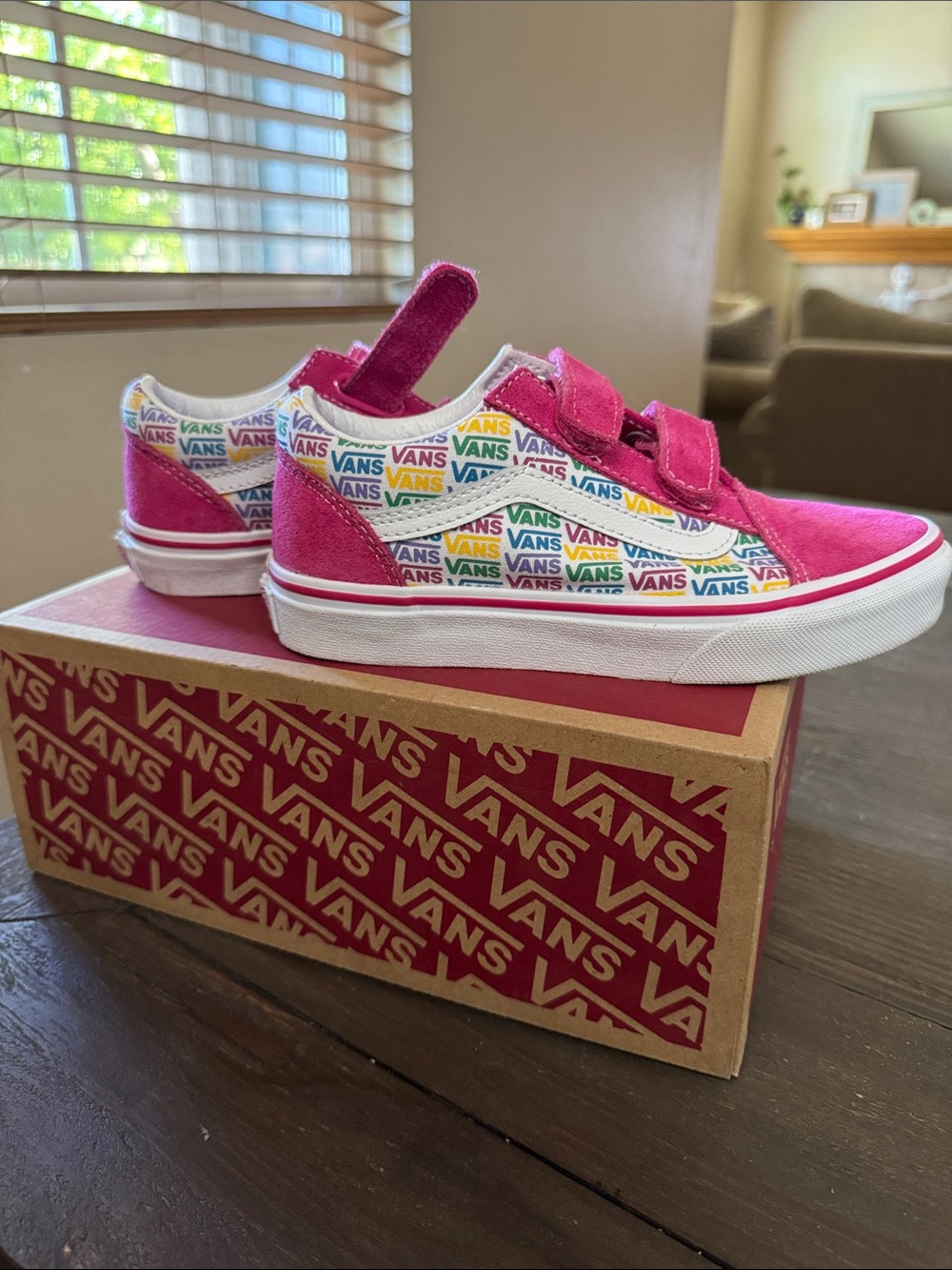 Vans Kids Pink Logo Repeat Velcro Sneakers